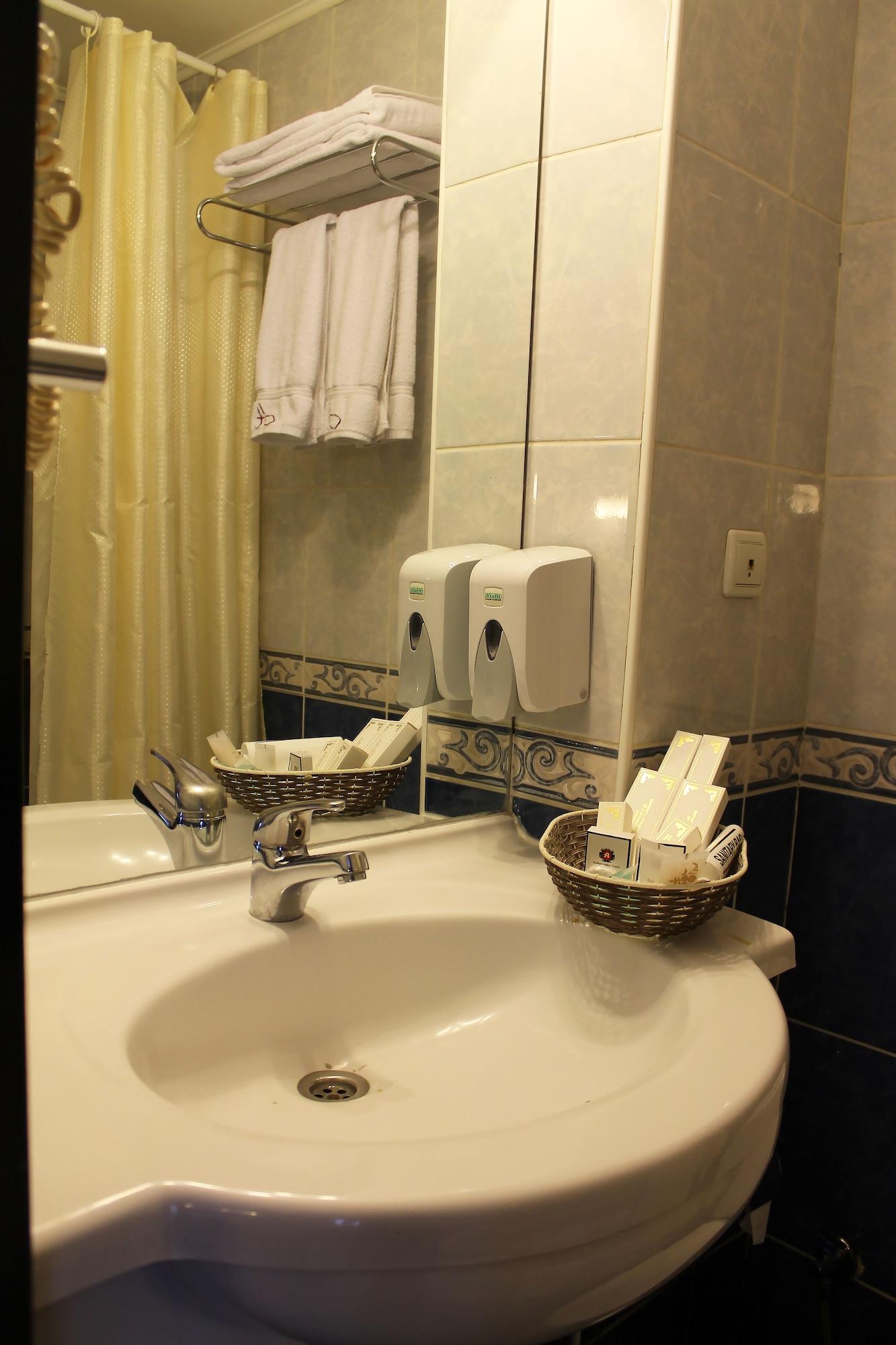 Ambassador Otel Almatı Dış mekan fotoğraf
