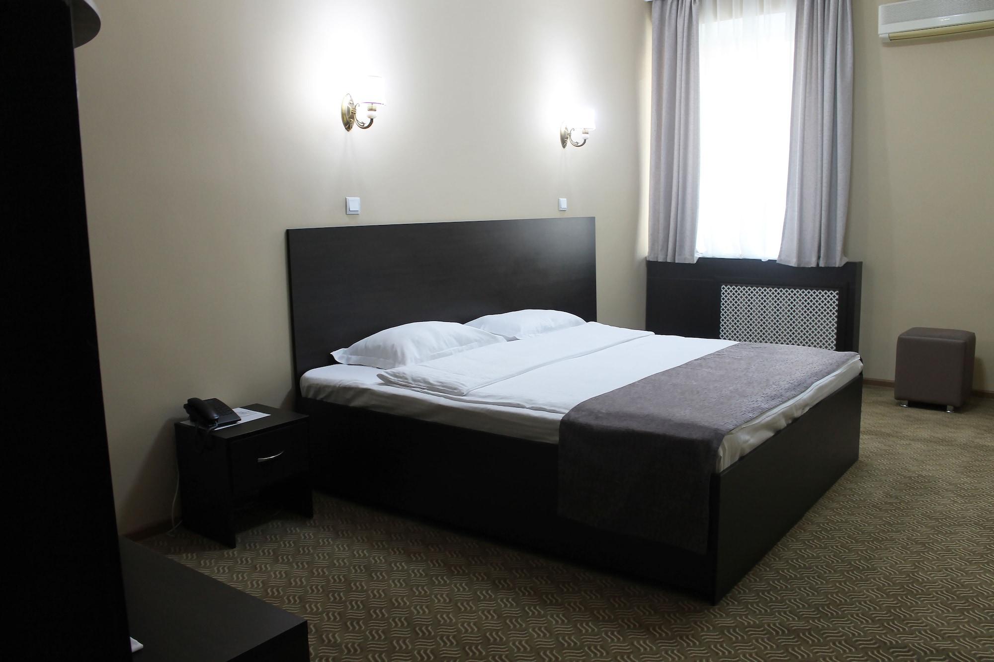 Ambassador Otel Almatı Dış mekan fotoğraf