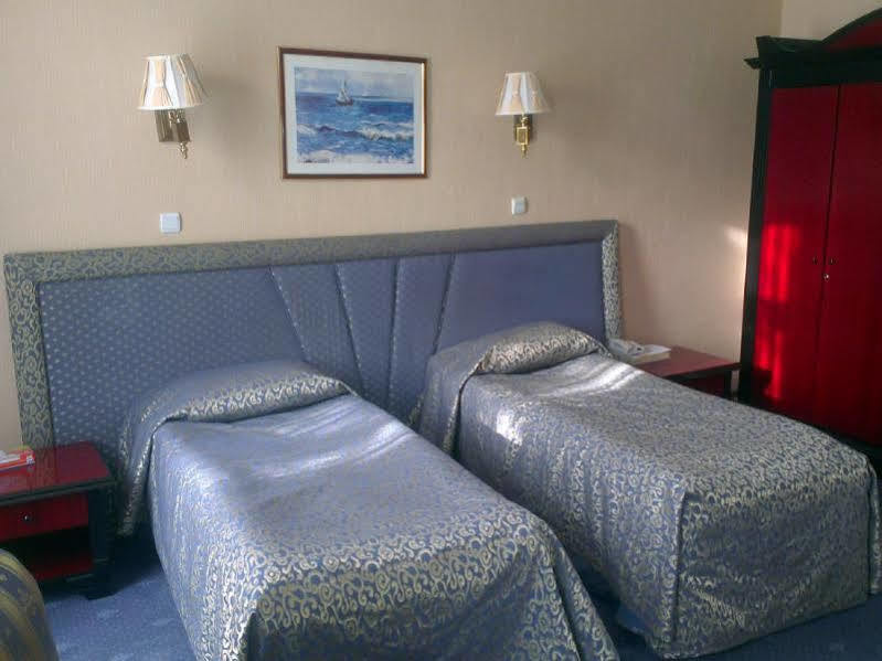 Ambassador Otel Almatı Dış mekan fotoğraf