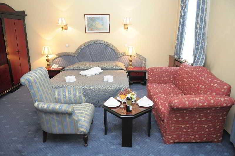 Ambassador Otel Almatı Dış mekan fotoğraf