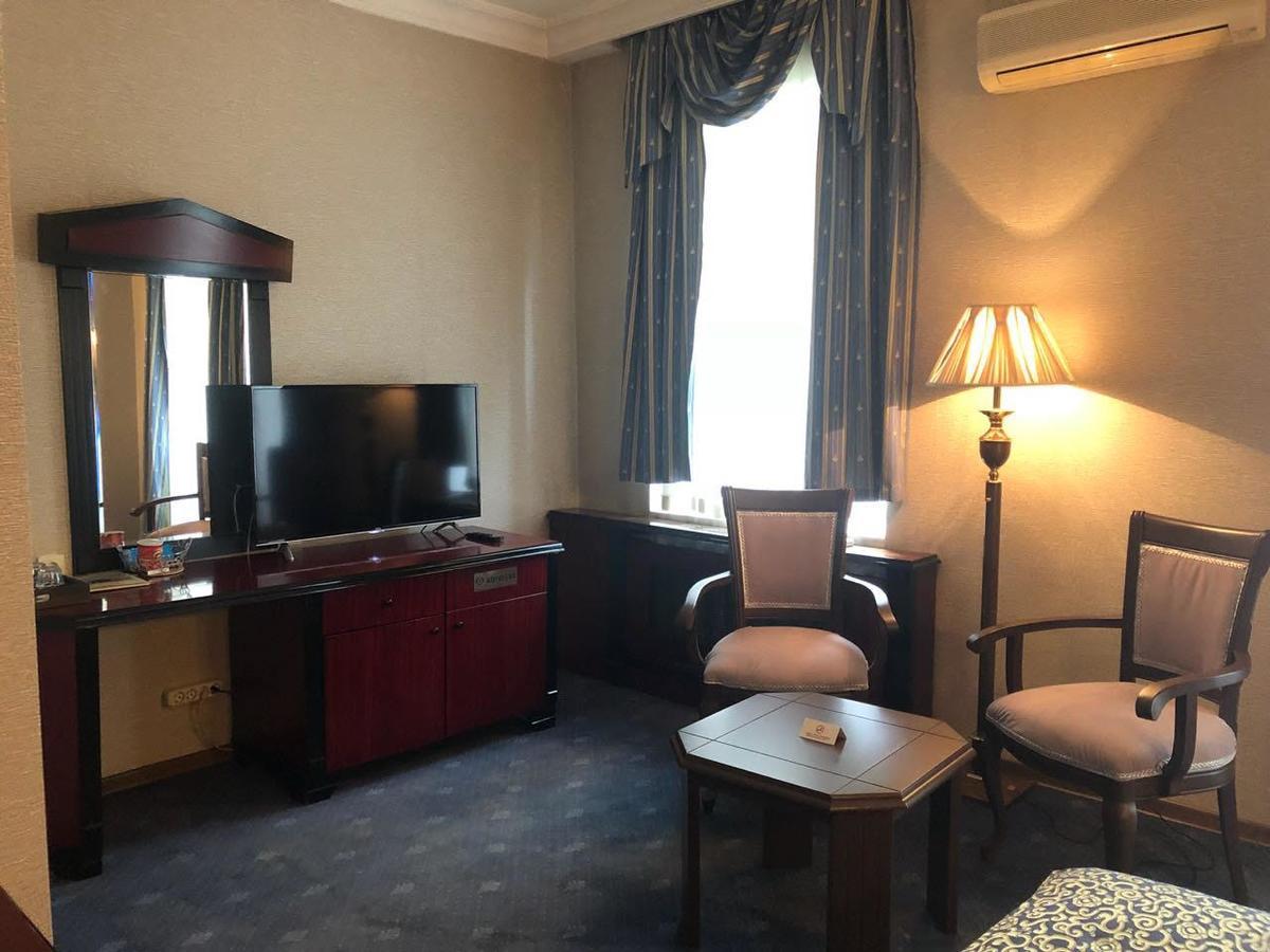 Ambassador Otel Almatı Dış mekan fotoğraf