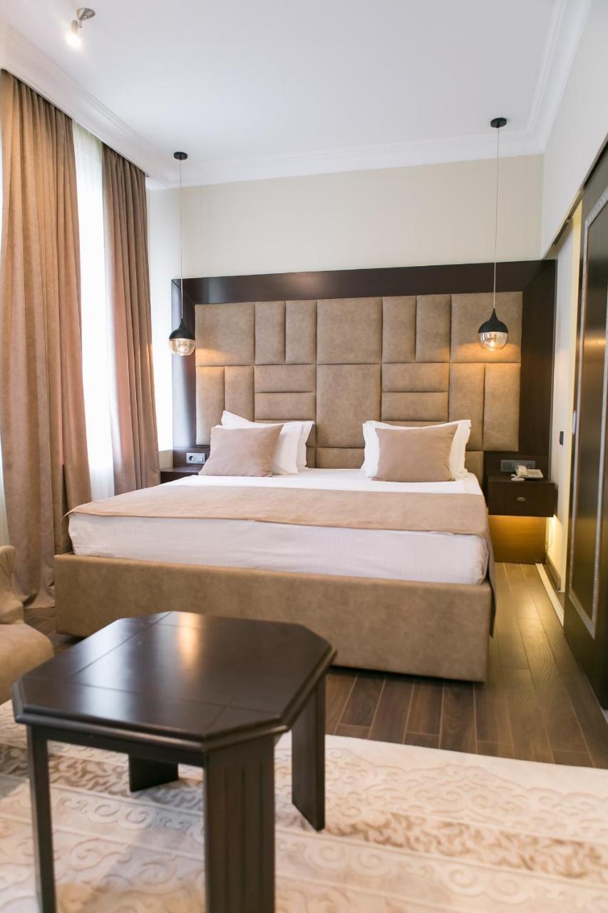 Ambassador Otel Almatı Dış mekan fotoğraf