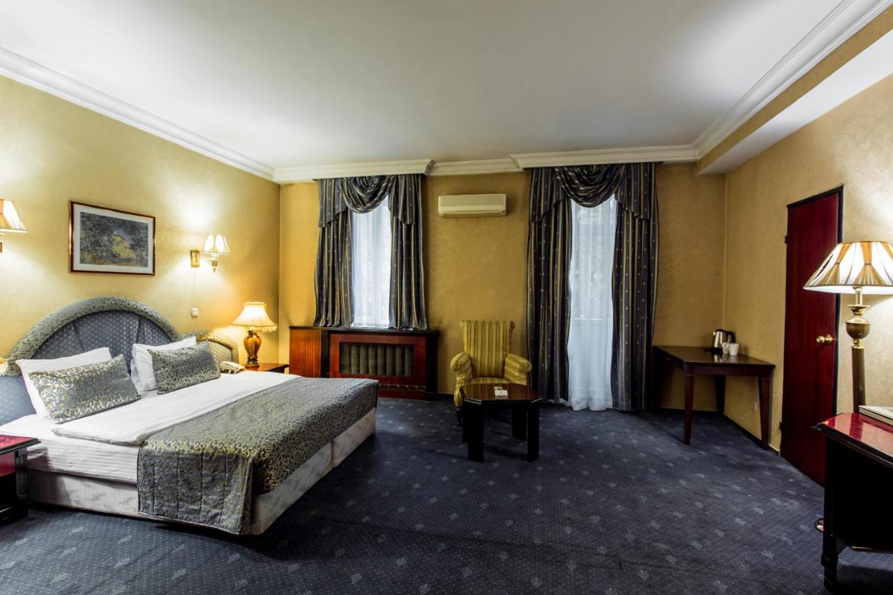 Ambassador Otel Almatı Dış mekan fotoğraf