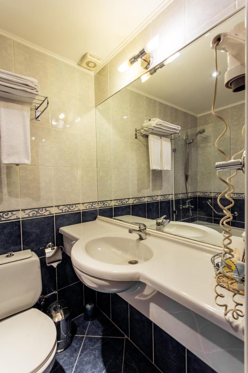 Ambassador Otel Almatı Dış mekan fotoğraf