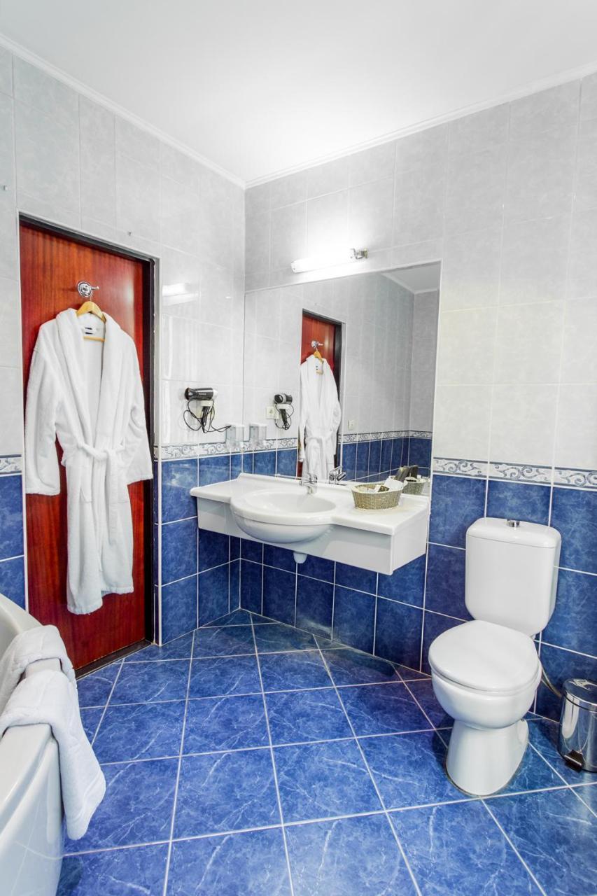 Ambassador Otel Almatı Dış mekan fotoğraf